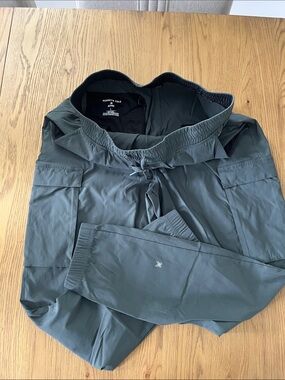 Kenneth Cole Olive Hooded Windbreaker Jacket